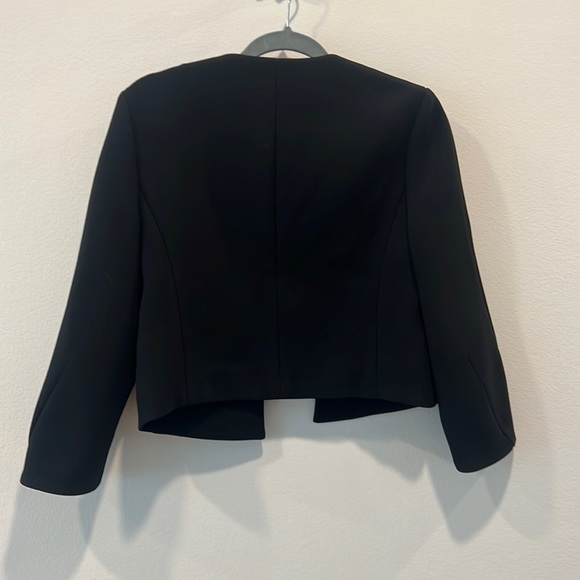 NWT Hugo Boss Collarless Crop Black Jacket Size 6 - Picture 3 of 8
